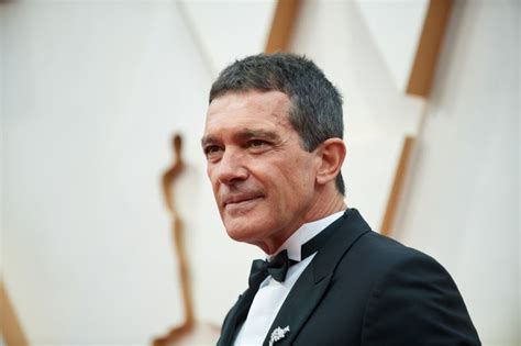 Antonio Banderas no Rio de Janeiro: Um Verão Quente e Cheio de Tango!