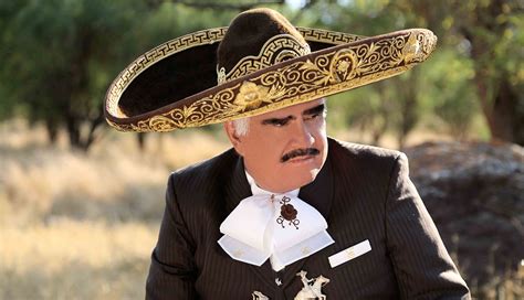 A Festa de Verão Inesquecível com o Vicente Fernandez! Música, Alegria e um Toque de Tequila Mexicana!